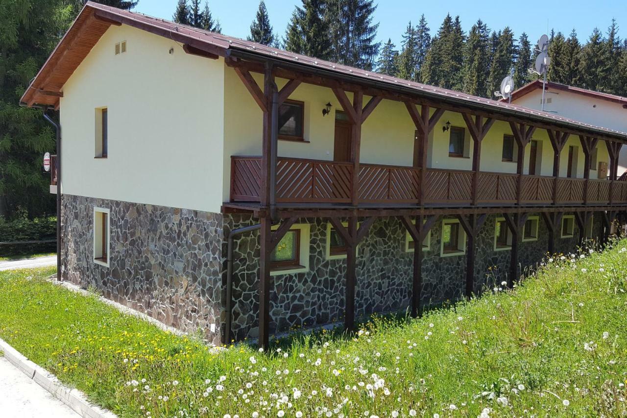 Apartments Michalka - Ap. Dom Skalka โดโนวาลี ภายนอก รูปภาพ